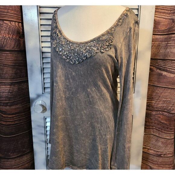 Filly Flair Sm Bejeweled Asymmetric Tunic - Picture 9 of 10